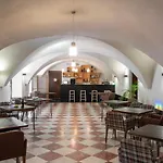 De Отель 4*
