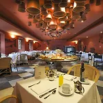 De Отель 4*