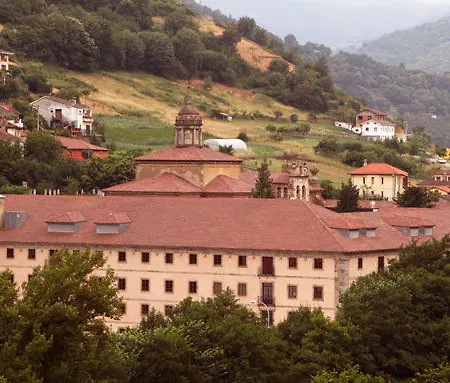 Hotel De 4*